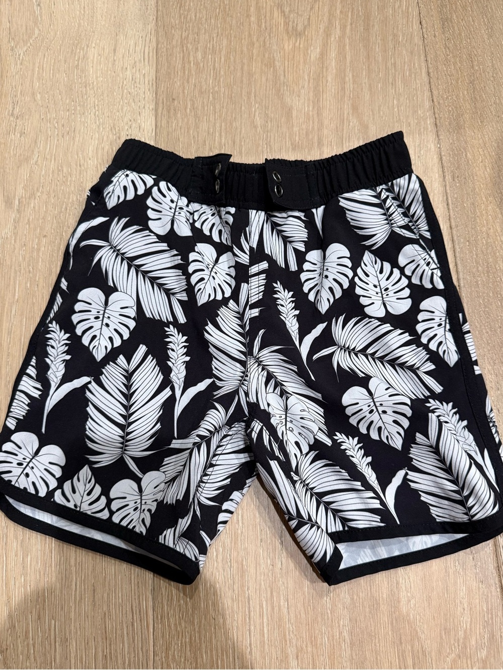 Modern Keiki Hawaii Fern Print Swim Shorts sz 6